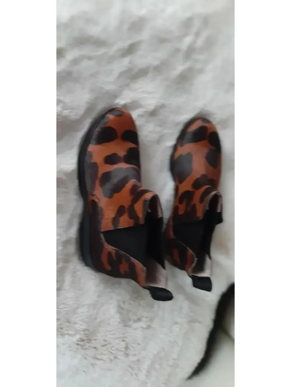 $179 NEW Louise Et Cie Women's Zareb Leopard Cow Hair Fur Platform Boots Sz 7
